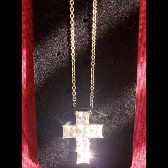 Princess Cut Square White Rhinestones Cross Pendant Necklace - Picture 3 of 9